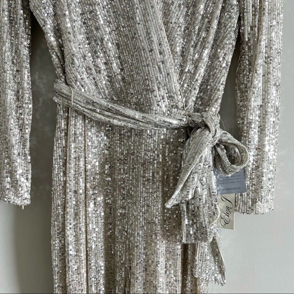 Eliza J Silver Sequined Wrap Front Long Sleeve Party Jumpsuit Size 12 NWT - Picture 7 of 12